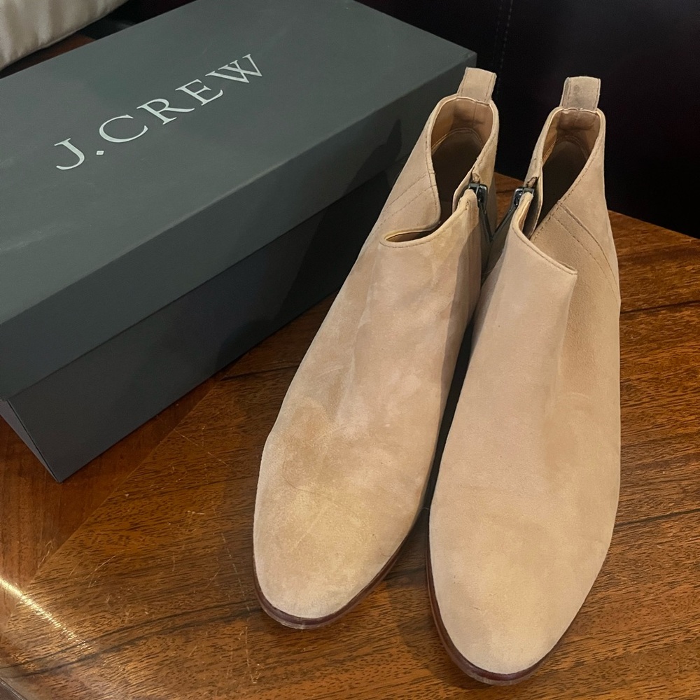 J. Crew Tan Suede low heel ankle boot sz 9